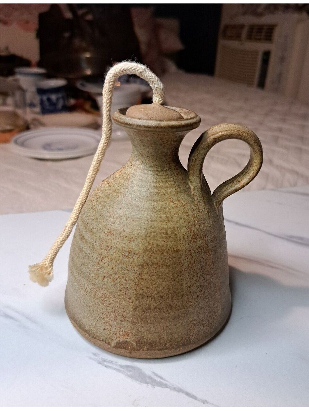 Vintage Handcrafted Stoneware Pottery Oil Candle w/ Handle, Lid and Wick 5"